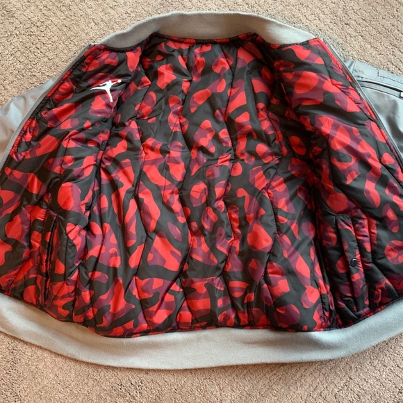 NWOT Nike jordan reversible jacket. - Picture 2 of 5